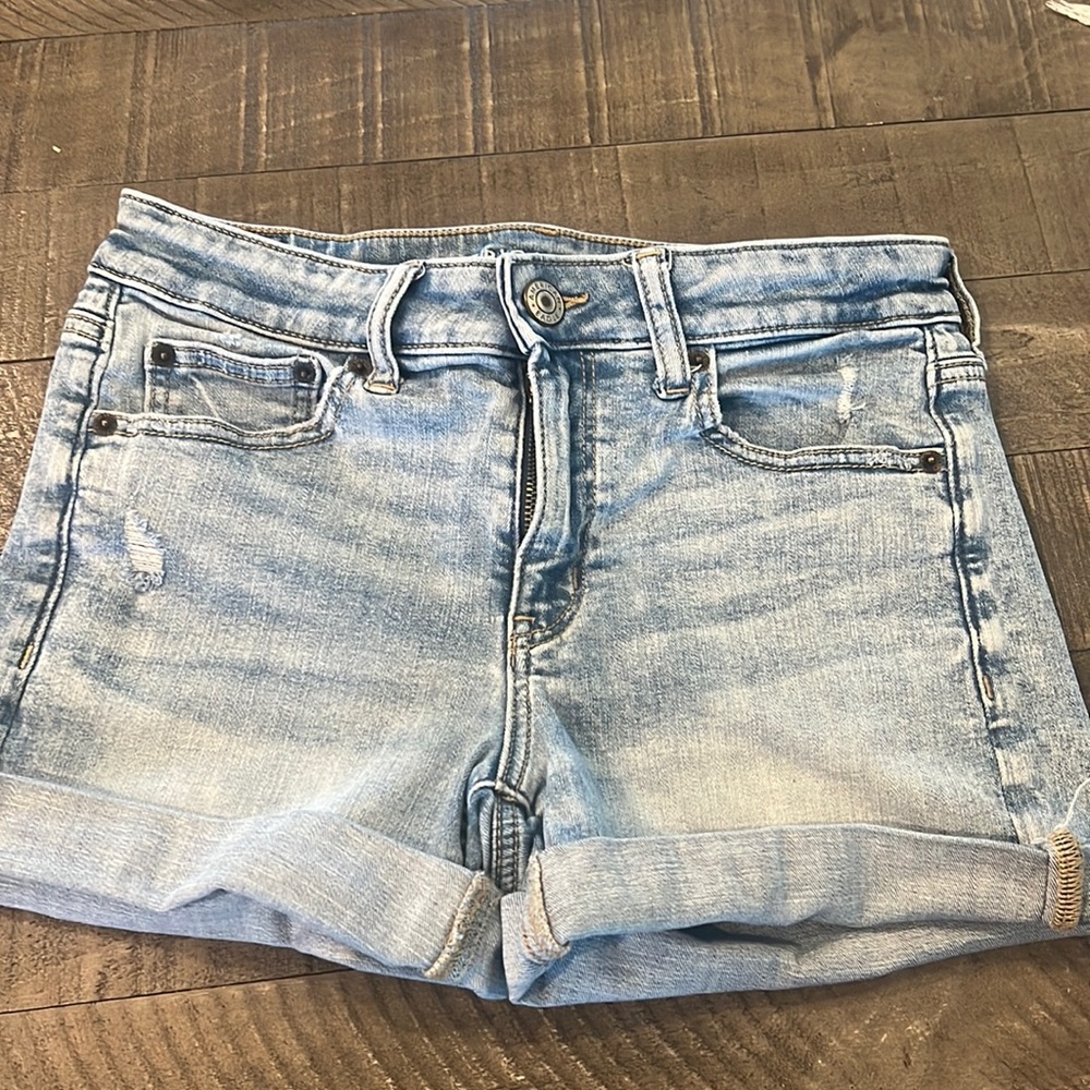 American eagle midi jean shorts!! Size 6